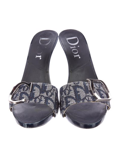 christian dior sandals bottom.